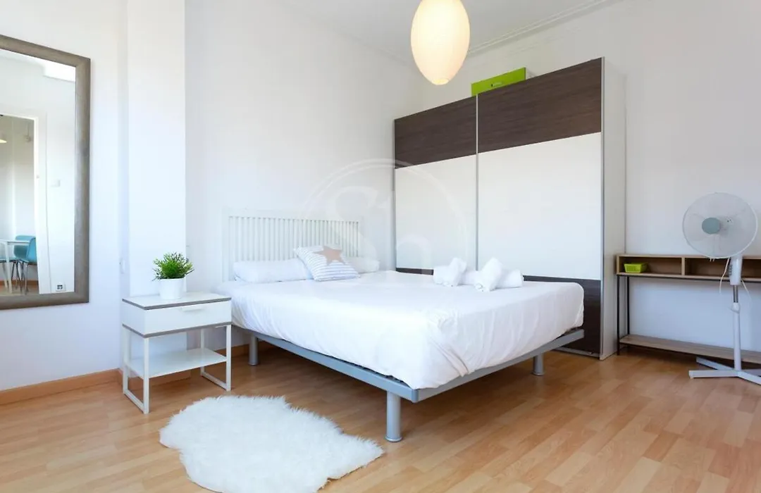 Family Apartment Close To Sagrada Familia-1